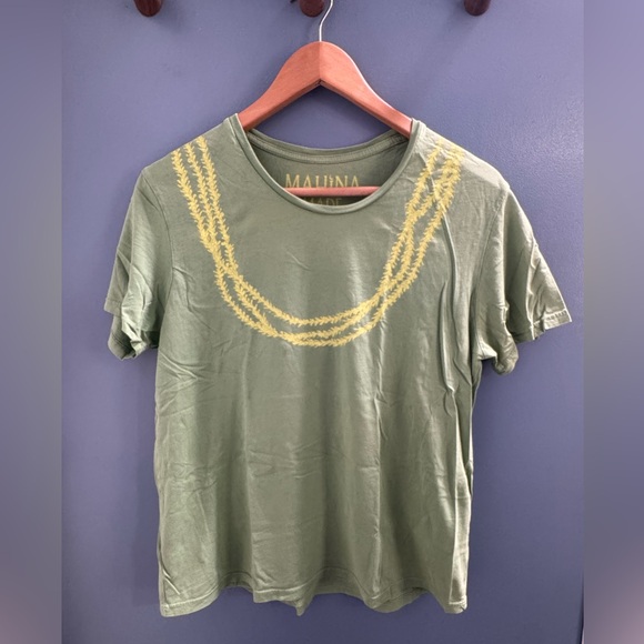 Mahina Made Tops - Mahina Made Lei Tee - size M